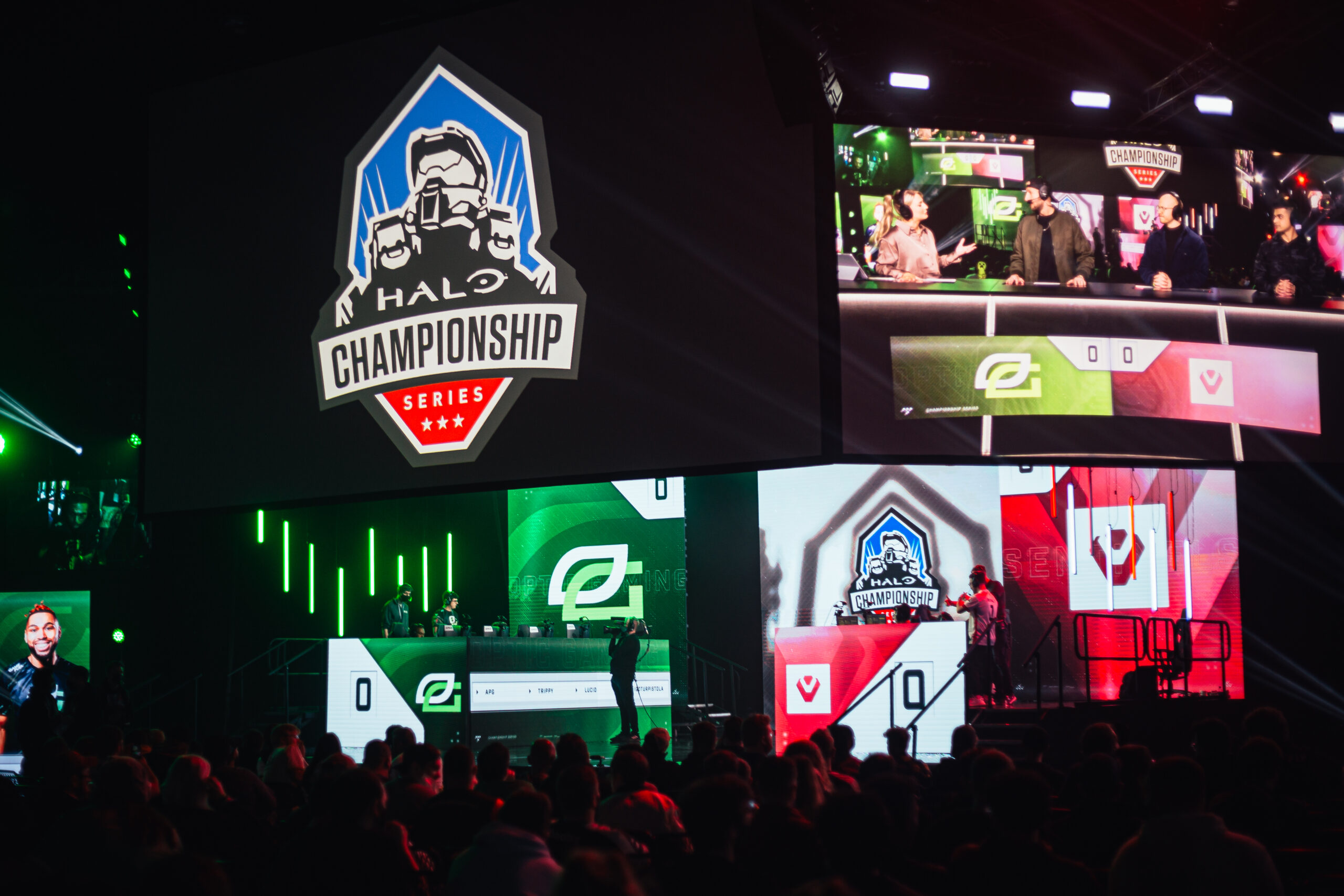 optic gaming vs sentinels on the mainstage with crowd in the foreground