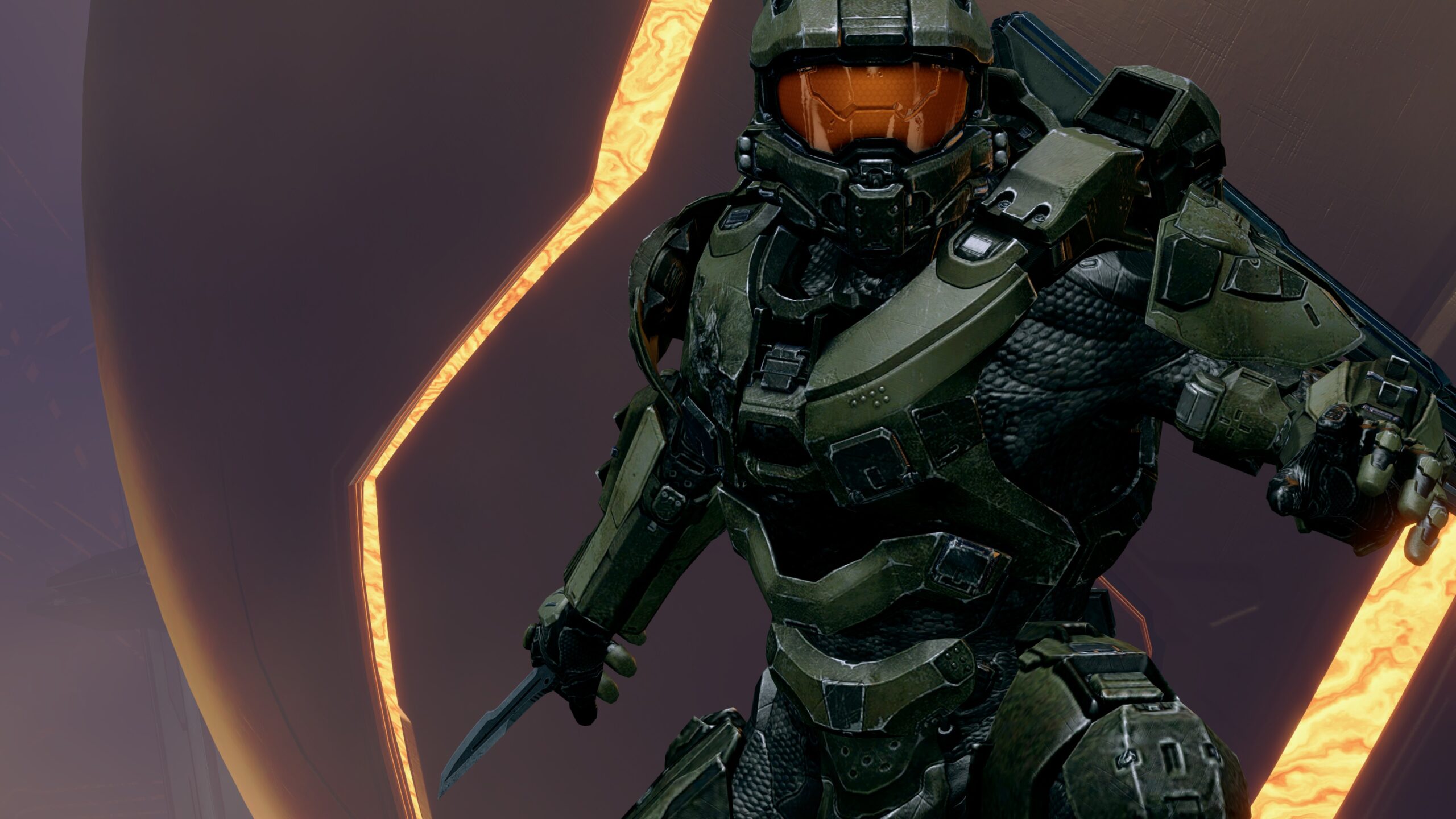 Halo 4 in-game screenshot of the Master Chief in front of the Didact's Cryptum