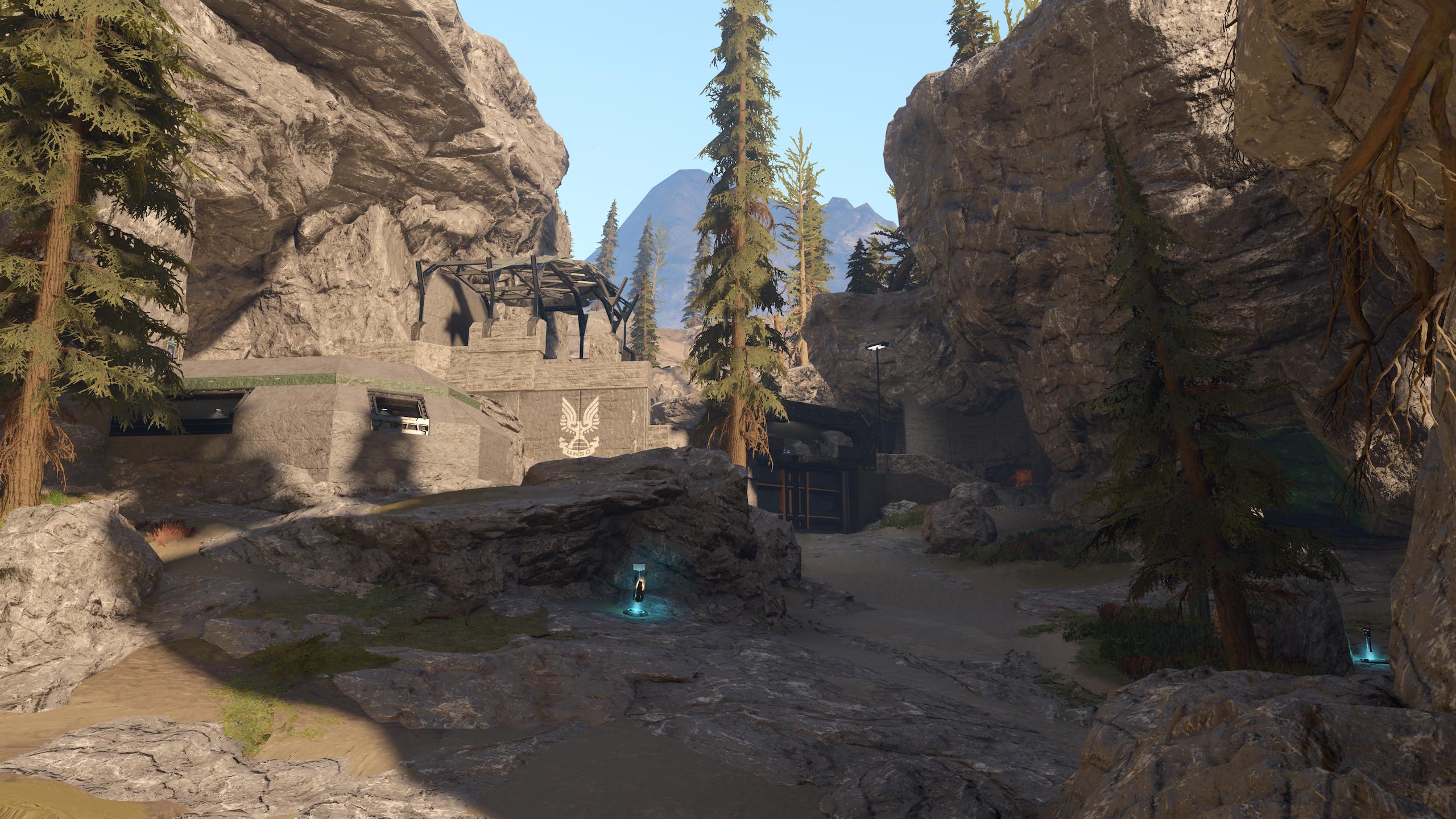 Ein Blick auf den Strand mit Blick auf die Basis von Halo 3's Higher Ground.