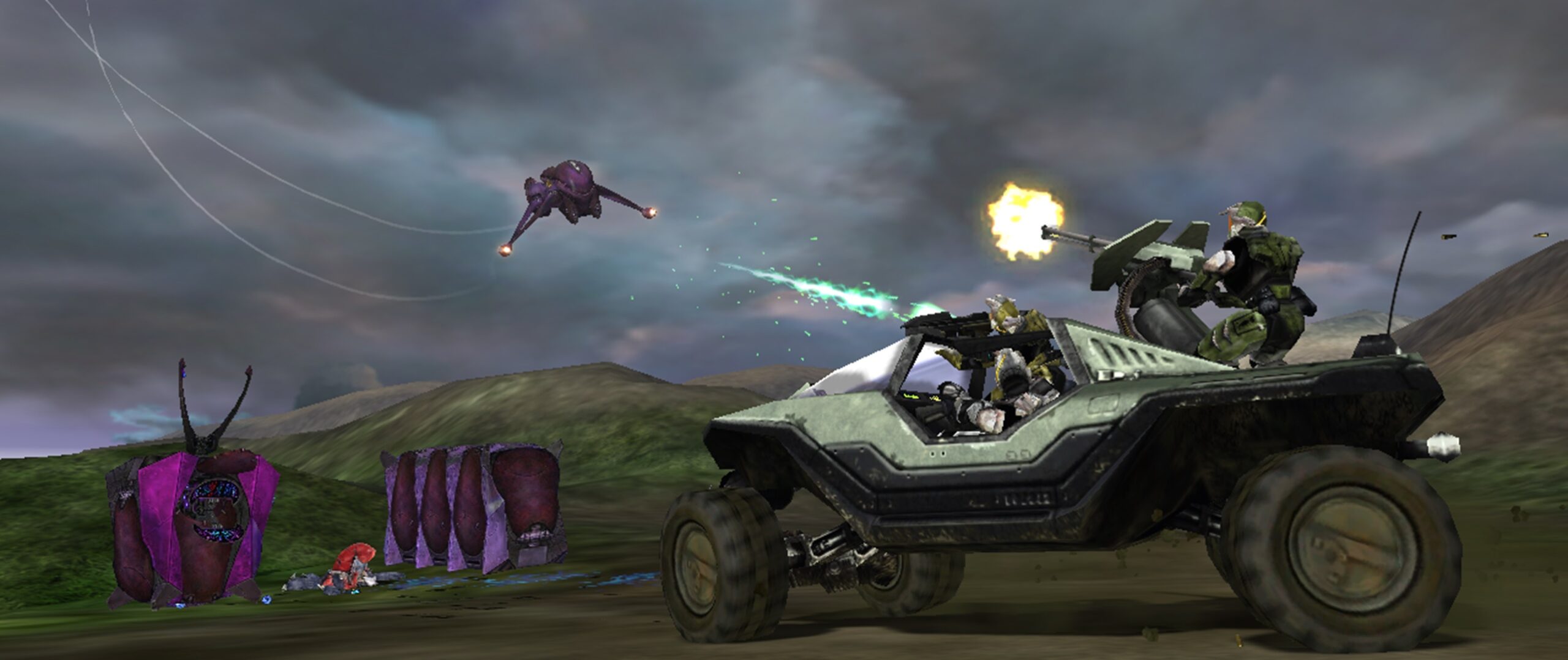 Disgite screenshot of Crash Site showing a Banshee firing a fuel rod at a Warthog