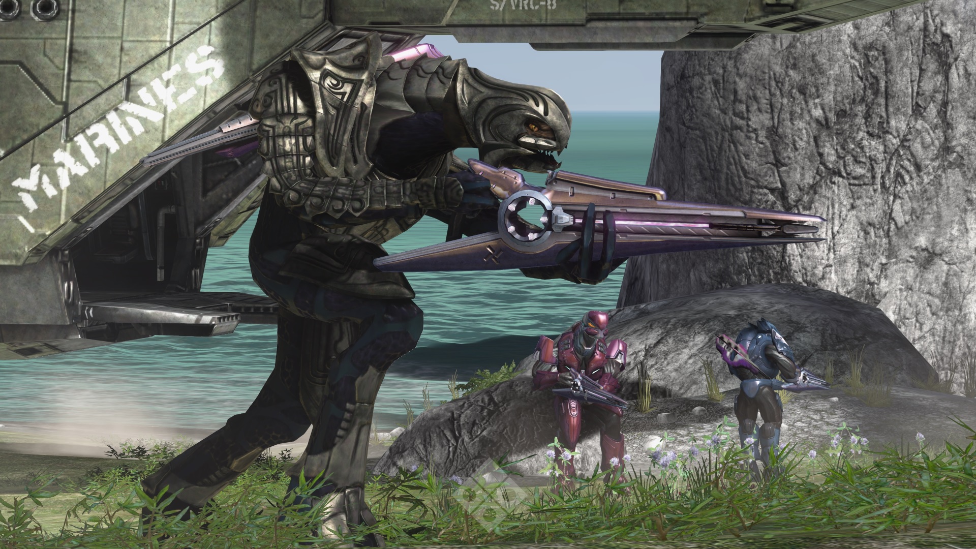 Halo 3 screenshot of Arbiter Thel 'Vadam, Usze 'Taham, and N'tho 'Sraom exiting Pelicans at the start of the mission The Covenant