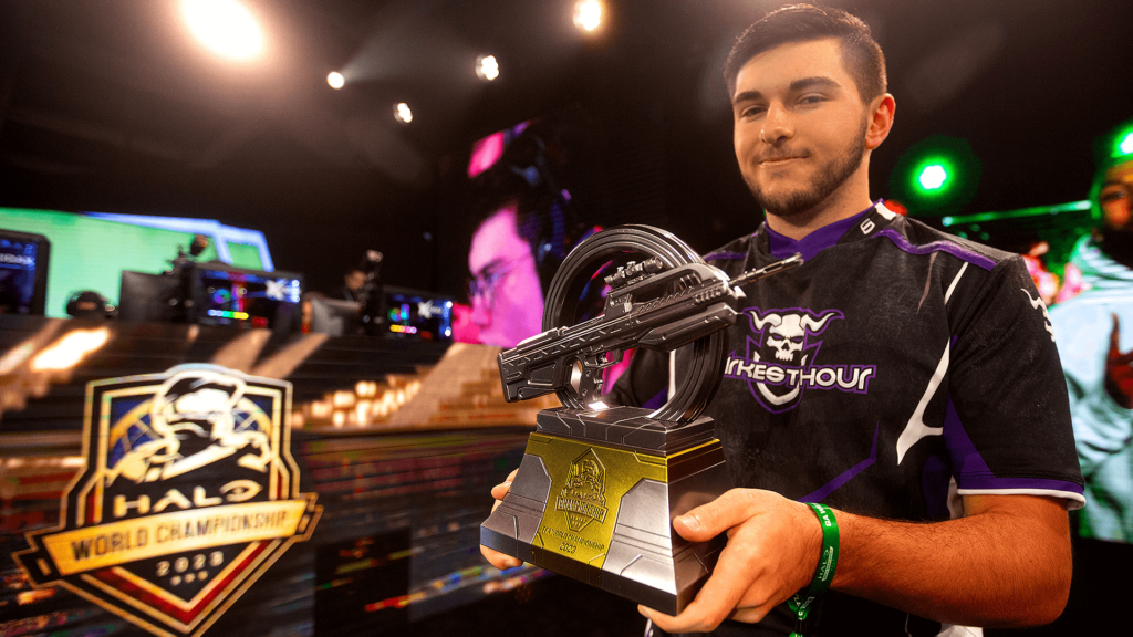 Halo World Championship Free-For-All Champion, It's The Last Shot, hoisting the FFA trophy on the HCS mainstage.