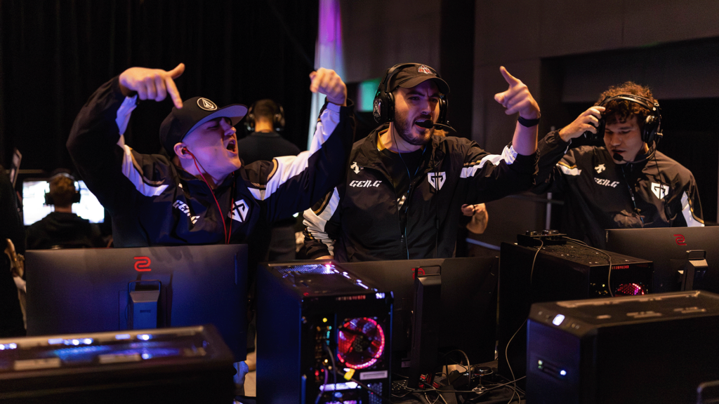 Team Gen G celebrating a win at the HCS Arlington Major