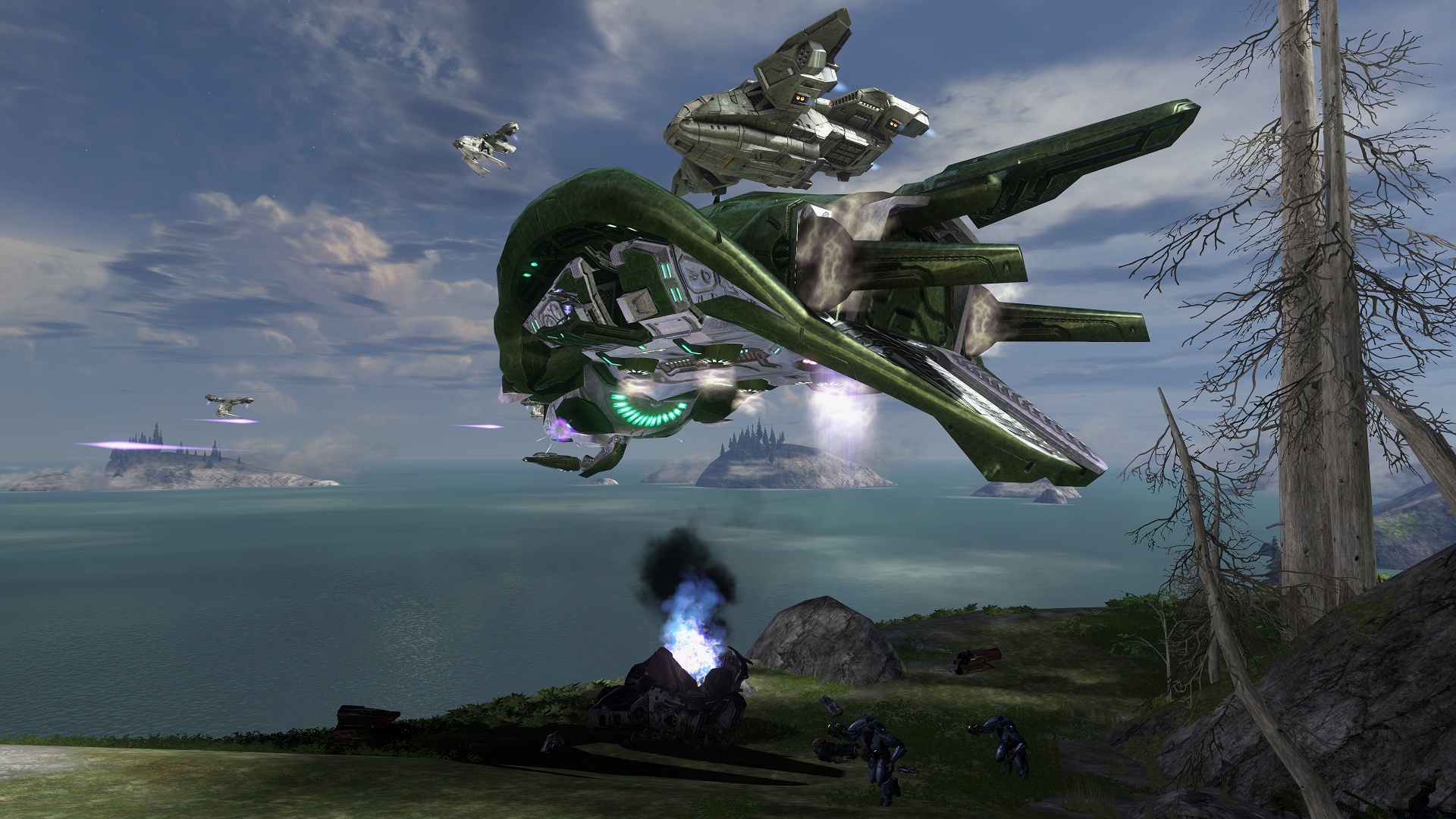 Halo 3 screenshot of an allied Phantom and Elites with a Pelican and Hornet in the background in Halo 3