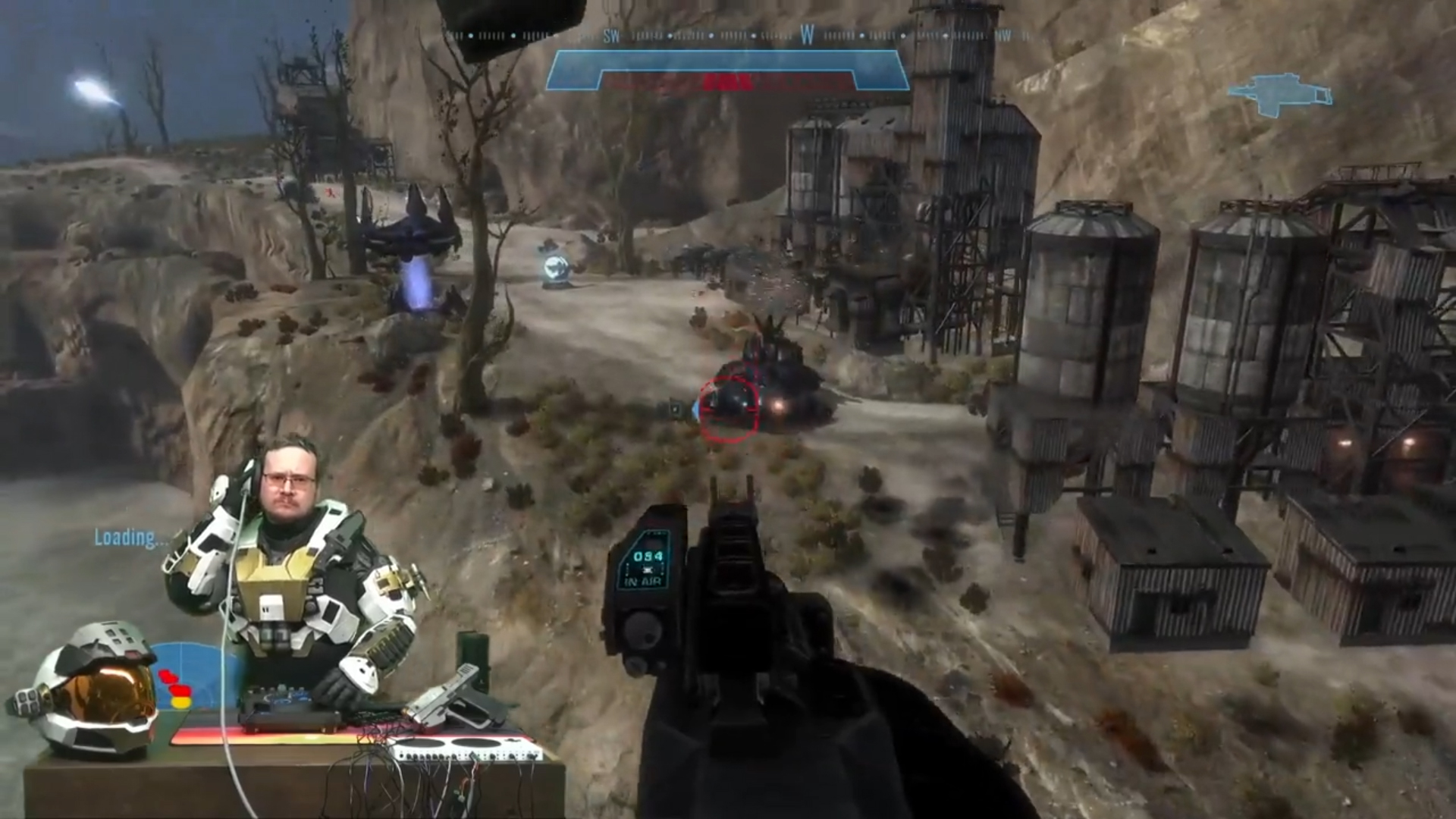 BentonsBuilds uses a DJ Hero turntable controller to play Halo: Reach.