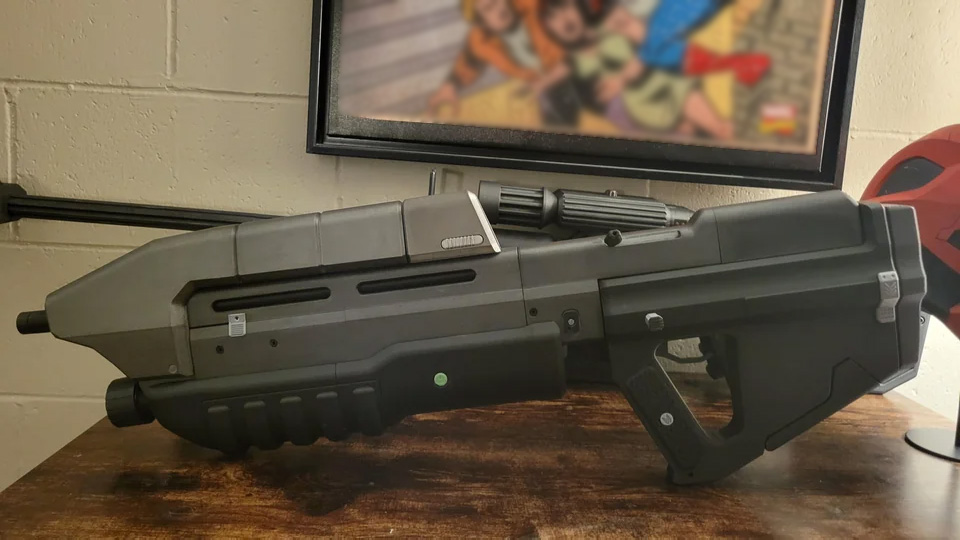Custom MA5B assault rifle cosplay prop by Sceptic_Stream.