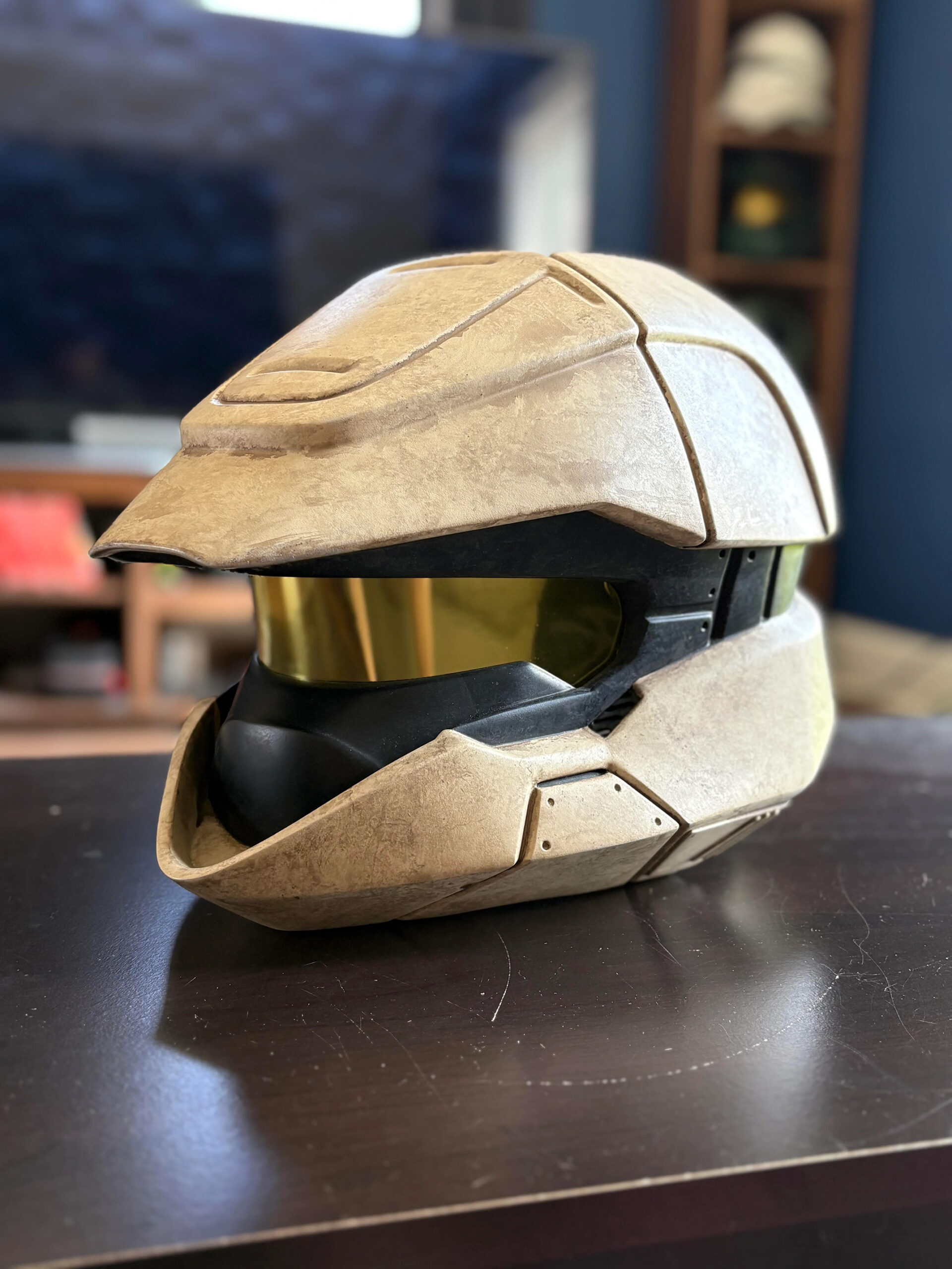 Custom Scout helmet by ZeroSleepSamus.