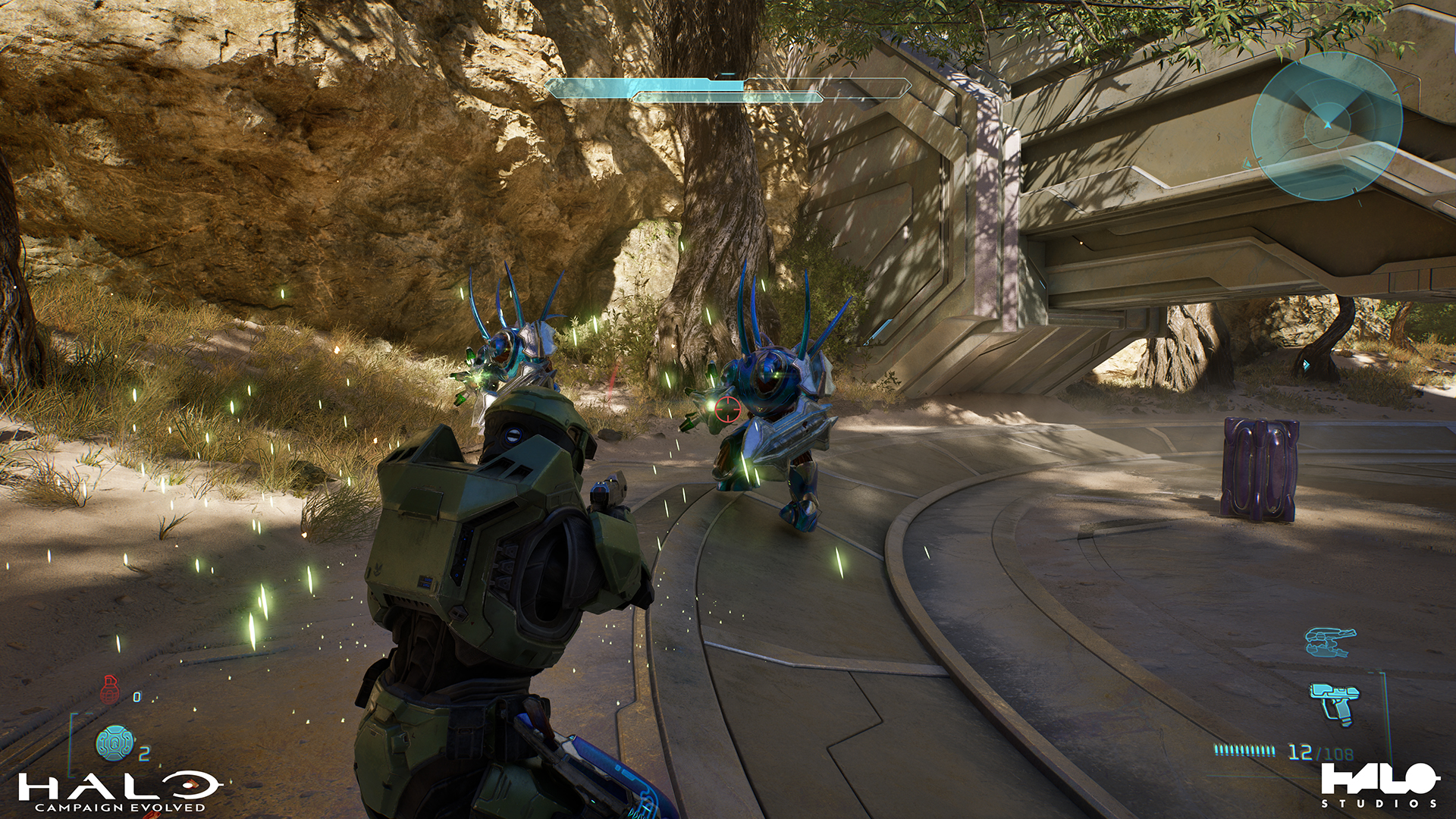 Master Chief seen in third-person perspective battling a pair of Hunters on Silent Cartographer in Halo: Campaign Evolved.