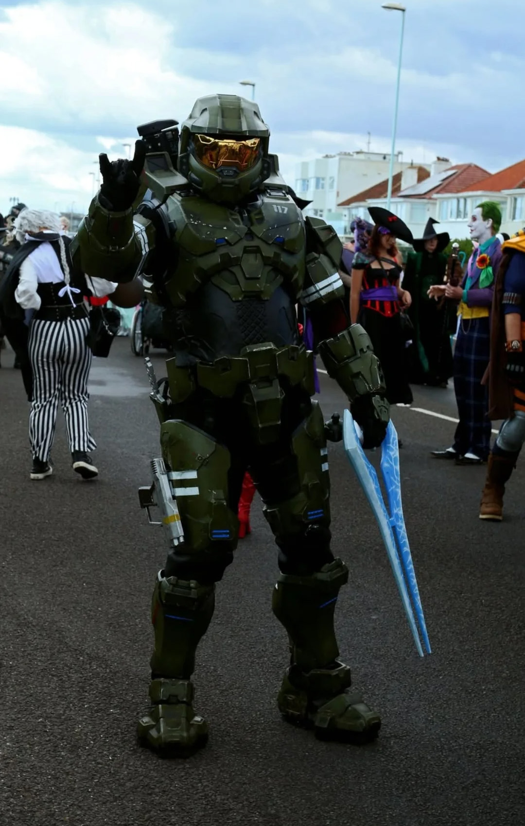 Master Chief cosplay by No_Use8328.