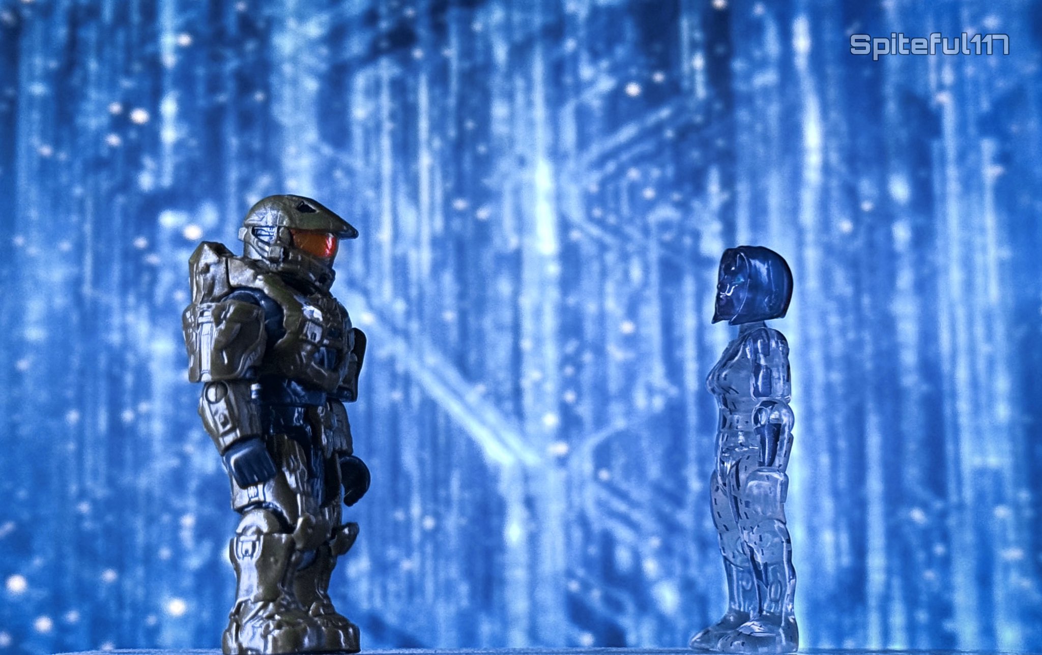 Toy photography by spiteful117. The Master Chief and Cortana meet in the flesh as seen at the end of Halo 4.